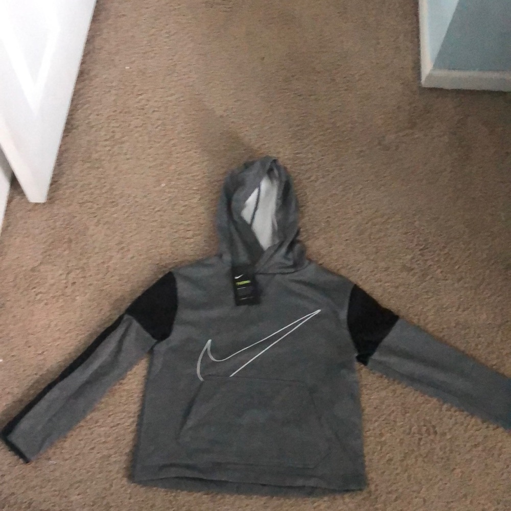 Nike hoodie kids large